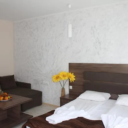 Sun Gate Apartmanhotel 3*