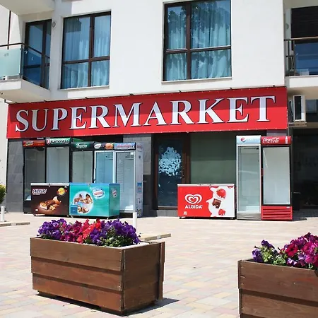Sun Gate Lägenhetshotell Slăntjev Brjag