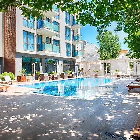 Sun Gate Lägenhetshotell Slăntjev Brjag